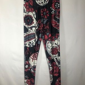 Womens / Girls Leggings. Pink &Gray. Skulls. Size 26”-30” waist.